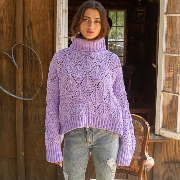 LUX By POL Sweater - Picture 4 of 9